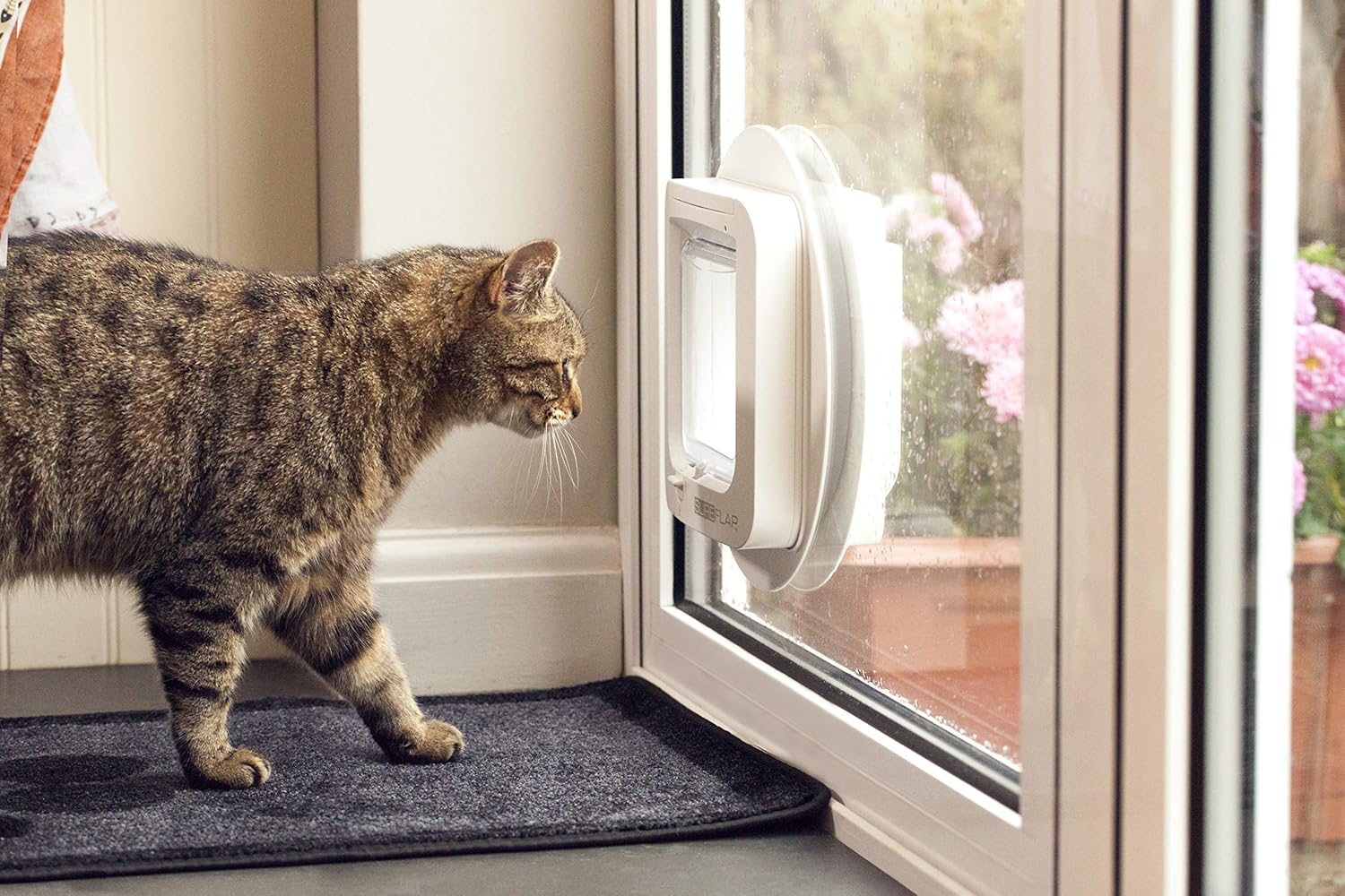 Cat Mate cat flap, white, comfortable for cats to get in and out